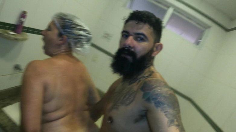 barbanegrazponto1onepov: I Fucked the MILF's Ass Under the Shower