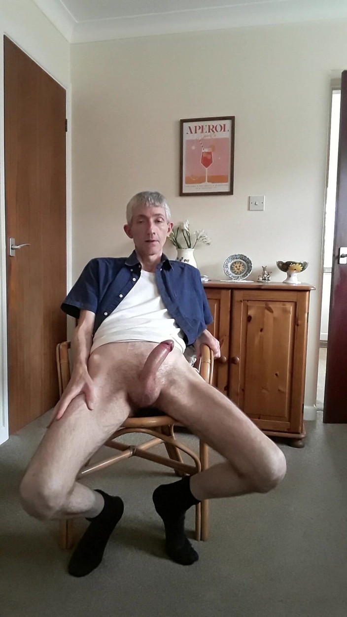 James Dirty Boy: Không có quần dài