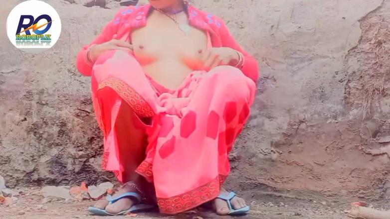 ROBOPLX-: Desi Village Bhabhi Saree diteggiatura e tette