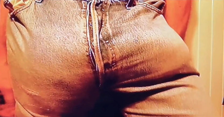 Monster_Meat_: Freeballing inside levi's jeans