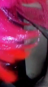 Mucama caliente chupando polla y terminando en la cola