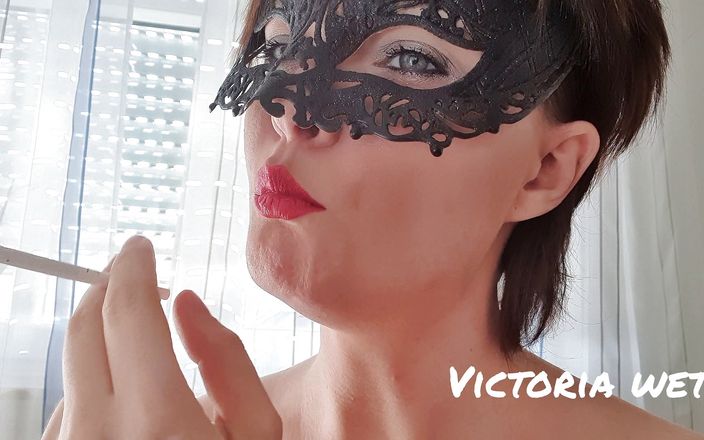 Victoria wet: Fetish of sexy smoking - cigarette smoke