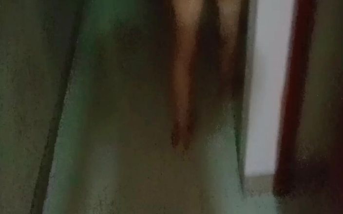 Amazingbeautycum: Aniden duş alıyordum, adamım geldi ve tüm vücuduma baktı