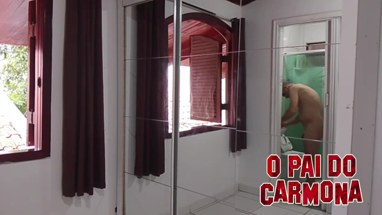 Carmona's father: Opaidocarmona holí nahá