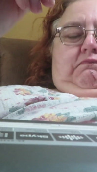 Eatting my pudding cup for you feeders