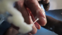 Horny Johny: 把你的脸放在我的热喷雾中，宝贝