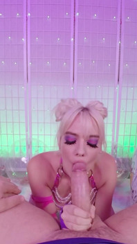 Śliczna blondynka Kenna James wysysających kutasa do końca