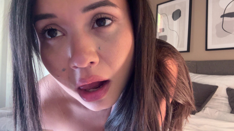 WeAreNewbies: Jade's in the Mood Tease