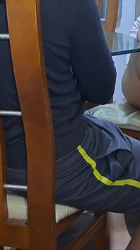 Teściowa mówi zięciowi, że naprawdę chce dobrego, twardego kutasa.