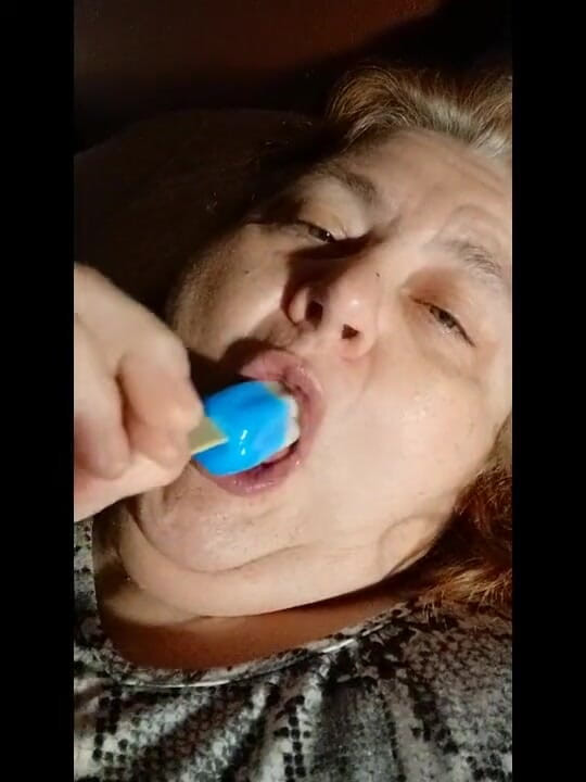 BBW nurse Vicki adventures with friends: I love Ice cream, bananas and popsicles Yum