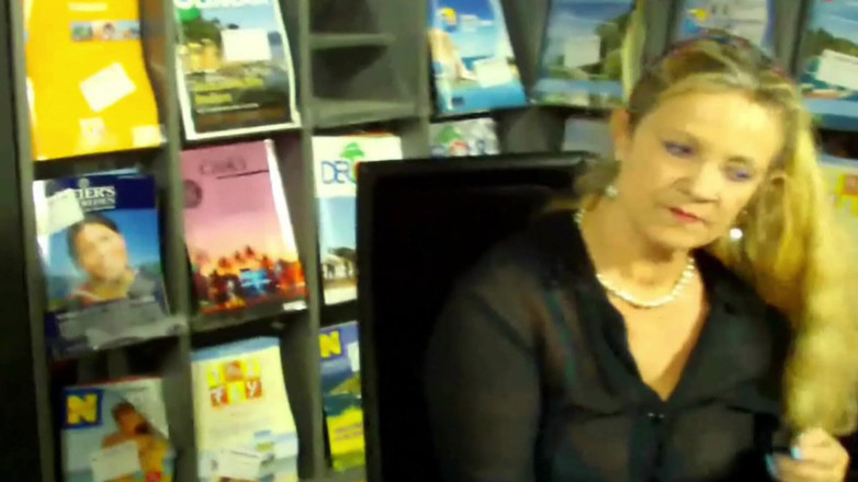 Filles Francaises: Người phụ nữ trưởng thành từ Pháp phải chơi với âm...