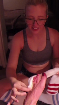 Samantha Rone dengan kaki busuk!