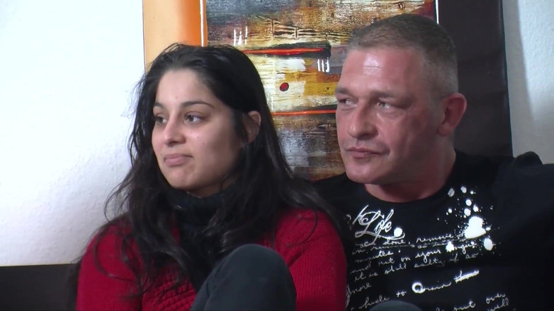 Swinger Friends Germany: Lief jong Turks meisje voor het eerst voor de camera
