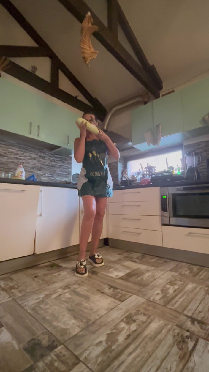 MilfyCalla: 내가 당신을 위해 Coock 수 있습니까?