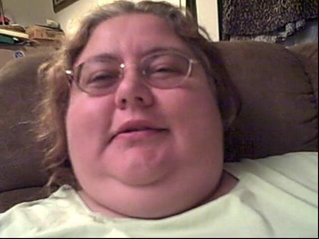 BBW nurse Vicki adventures with friends: Žloutající fetiš pro tebe!