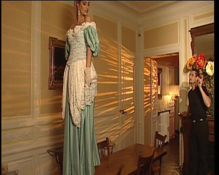 GOLDLIGHT - OFFICIAL: Blonde Duitse hete moeder met bubbelkont berijdt enorme pik in...