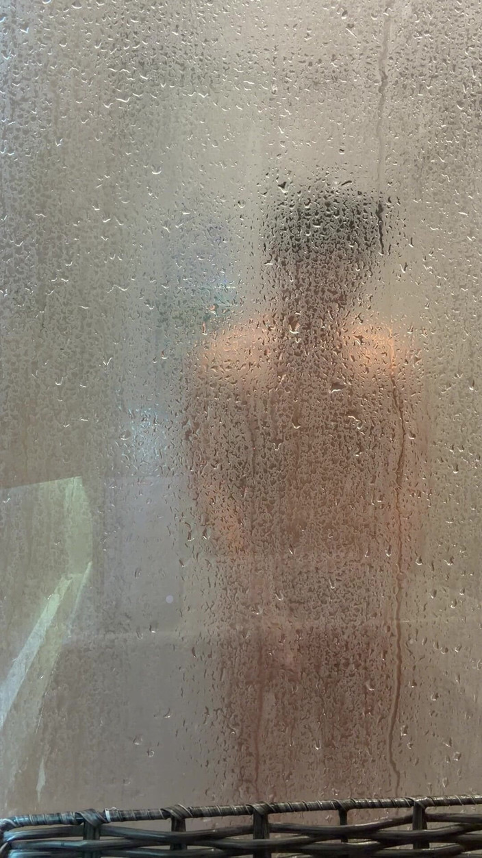 joanraay: Abang tiri saya datang melawat dan meninggalkan pintu terbuka semasa...