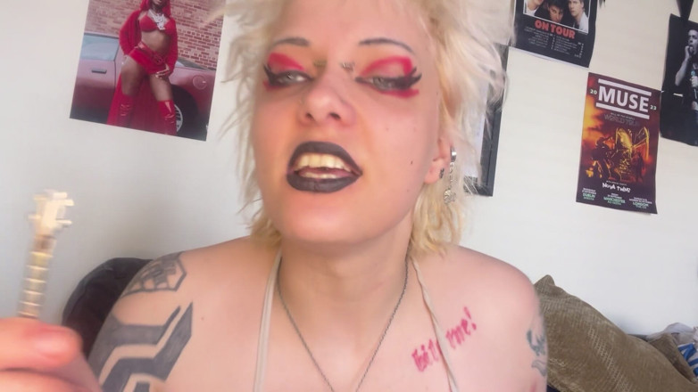 Glitterqueen1999: Custom) Scraping My Tongue for the Boy That Likes Me