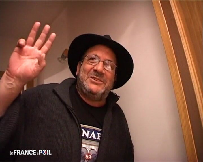 La France a Poil: フランスのブロンドとブルネットのレズビアンがマンコを食べる