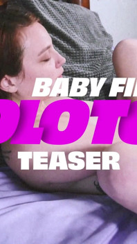 Permainan penggetar solo merah jambu