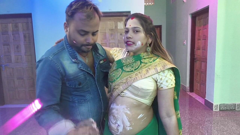 Sona bhabhi: New Year Celebration Time Bhabhi Fucking Hard with Her Devar...