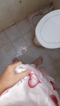 Spermavergnügen mit schönen satin-dessous