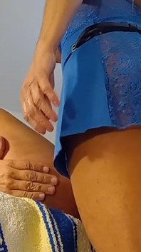 Mareslut sukakan dildo meganya yang pancut mani