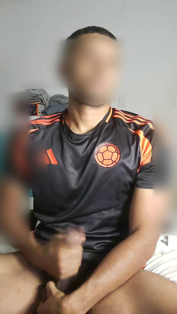 Charlieburrito: Kolombiyalı Futbolcu Eğleniyor