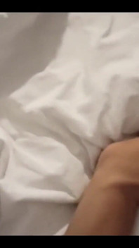 Moje nevlastní sestra je příliš sladká, musel jsem ji probudit sexy šukáním