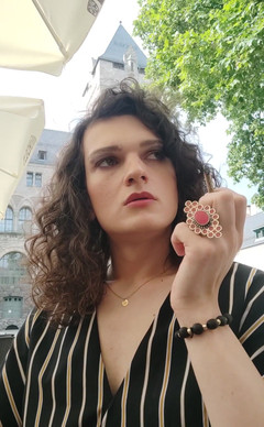 Medi Voi: Aku berpikir tentang Smoking Video. Nice Try?