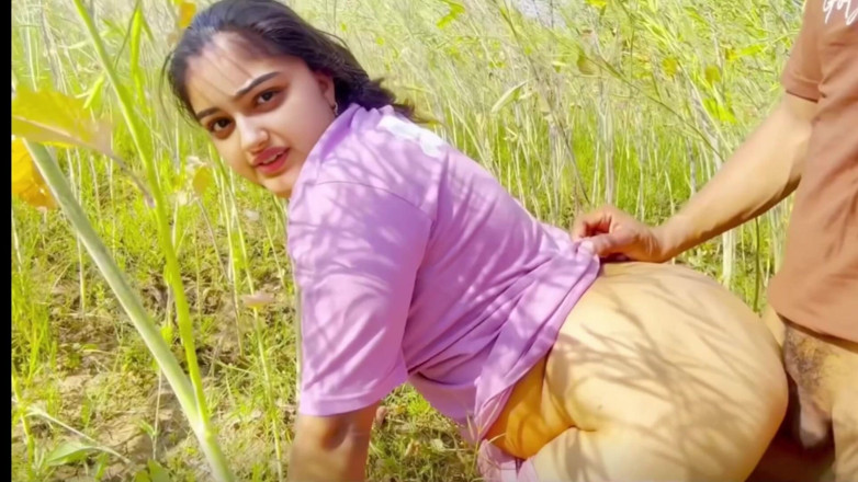 Your_aisha: I Fuck My Little Stepsister in Field First Time