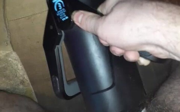 Au79: Masturbating with a Toy and a Chat Bot