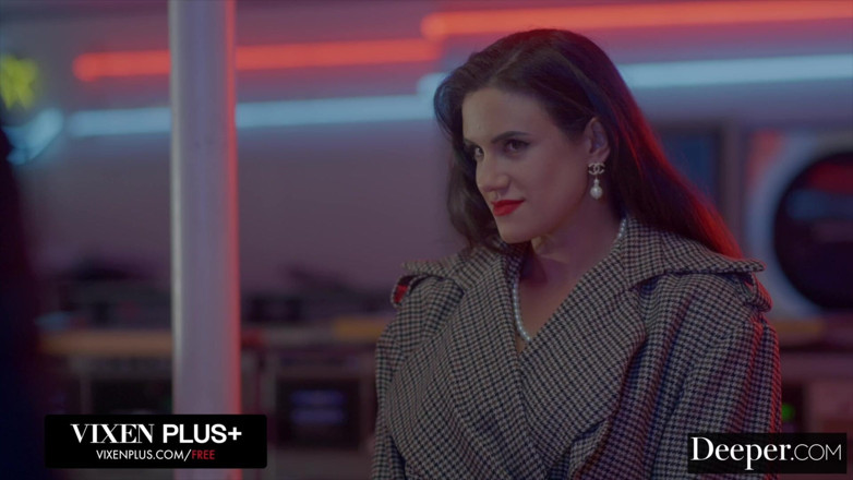 Deeper: Più profondo. La splendida MILF penny seduce uno sconosciuto in...