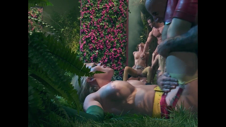 XTime Vod: Le sexy creature della foresta appaiono fuori dal nulla per...