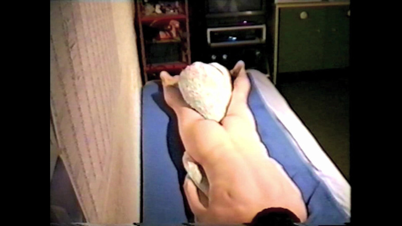 Mark Hannes: 用我的第一部 hi8 相机在一天中的两次脱衣舞驼峰手淫