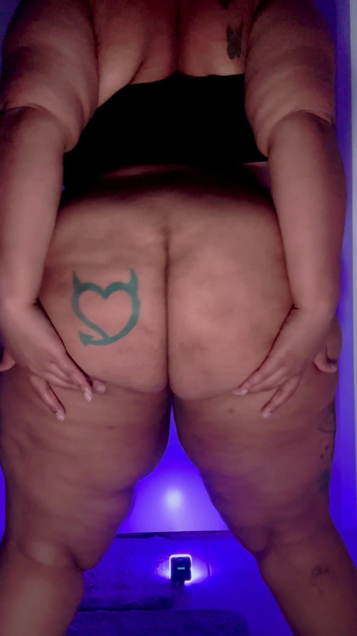 Biggdebbiecakez: Minda dikongkek