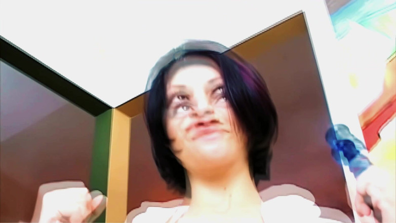 8TeenHub: Naudia Nyce duplamente enche sua buceta gananciosa com dois brinquedos...