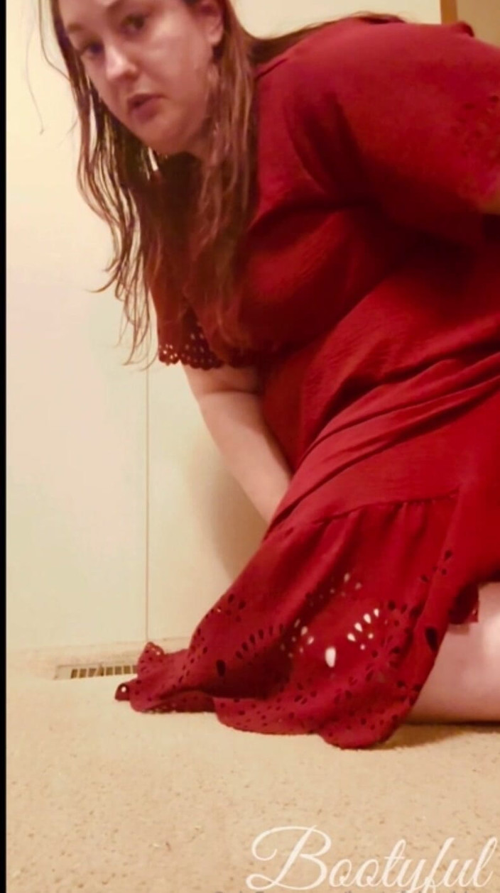 BellaBlast: Gassy Knees &amp;Feet Tease: A Bubbly Fart Compilation: Bella Blast