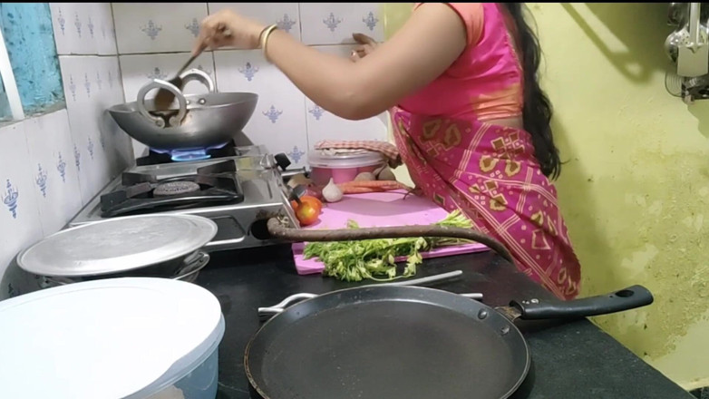 Mumbai Ashu: Desi Sister-in-law Was Cooking Food in Kitchen When Her Brother-in-law...