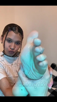 Yummy Feet & Gorgeous Hairy Pussy