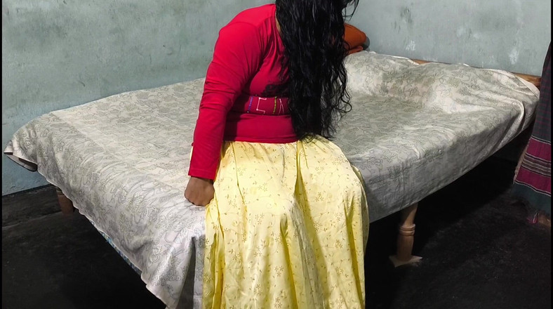 SAFI TV: Desi söt indisk flickvän sex på morgonen på sängen