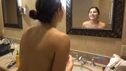 ATK Fans (Girlfriends): Valentina Nappi ile sanal tatil Las Vegas 1/2