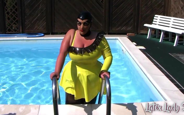 BBW BlowJob Queen: SSBBW suger vid poolen