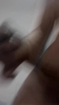 Îi trimit un videoclip iubitei mele