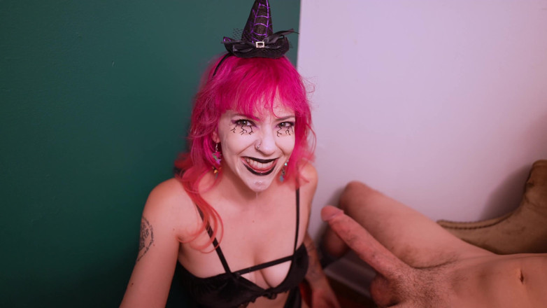 lilredvelvettt: Bruxa encolhe seu pau e te trai