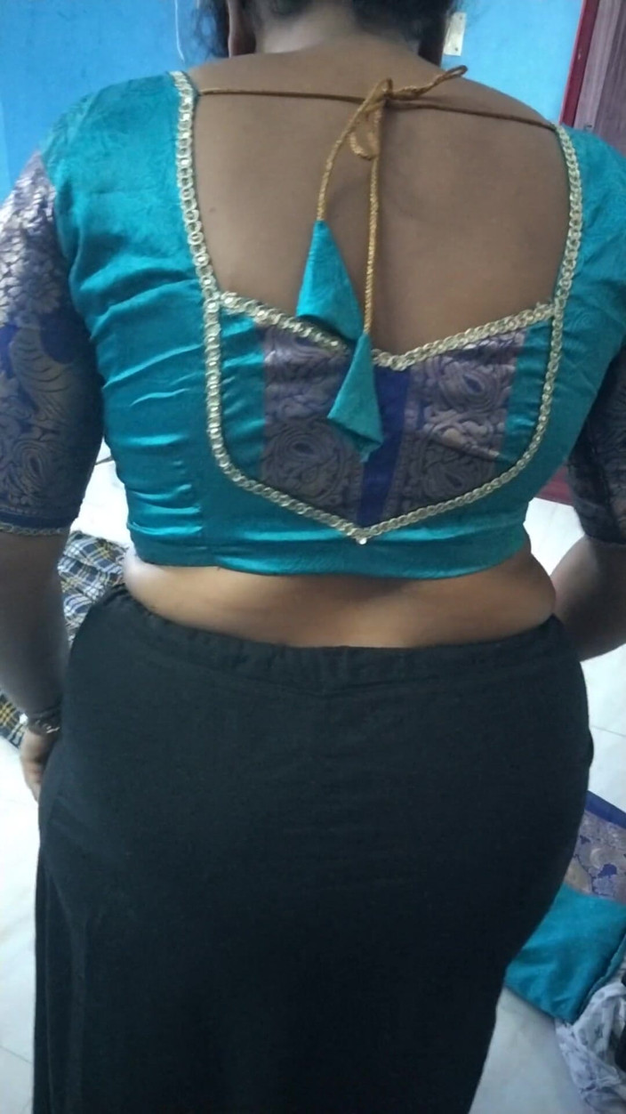 Tamil lesbian: Гаряче сарі