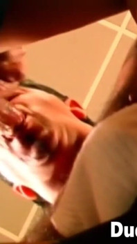 Tvrdé medvědy v otevřené místnosti hardcore