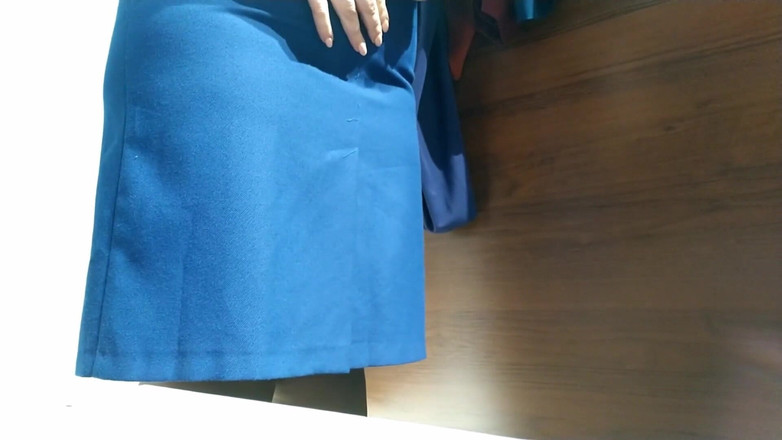 OurFetishLife: 曲線美のある成熟した女性 - ショッピングモールの試着室ビデオ