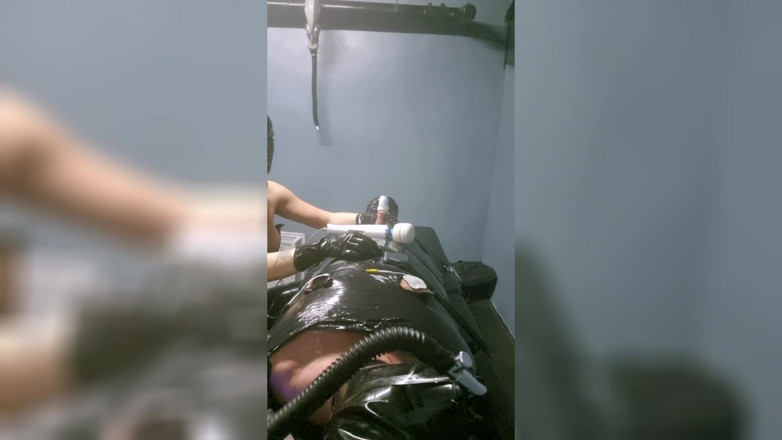 Madame Moira Dominatrix: The Slave Suffers with a Breathing Mask During Hard Dilation.