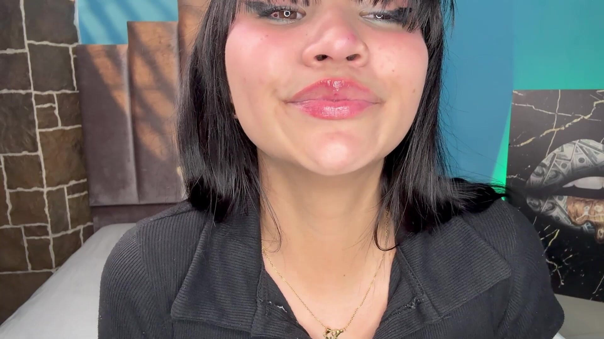 I Put Gloss on My Lips